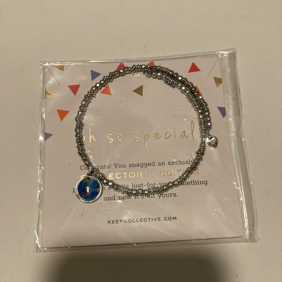 Keep collective globe earth bracelet - Picture 3 of 3